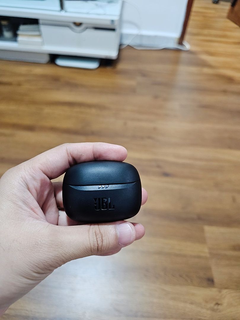 Thiết kế JBL Tune Beam 2