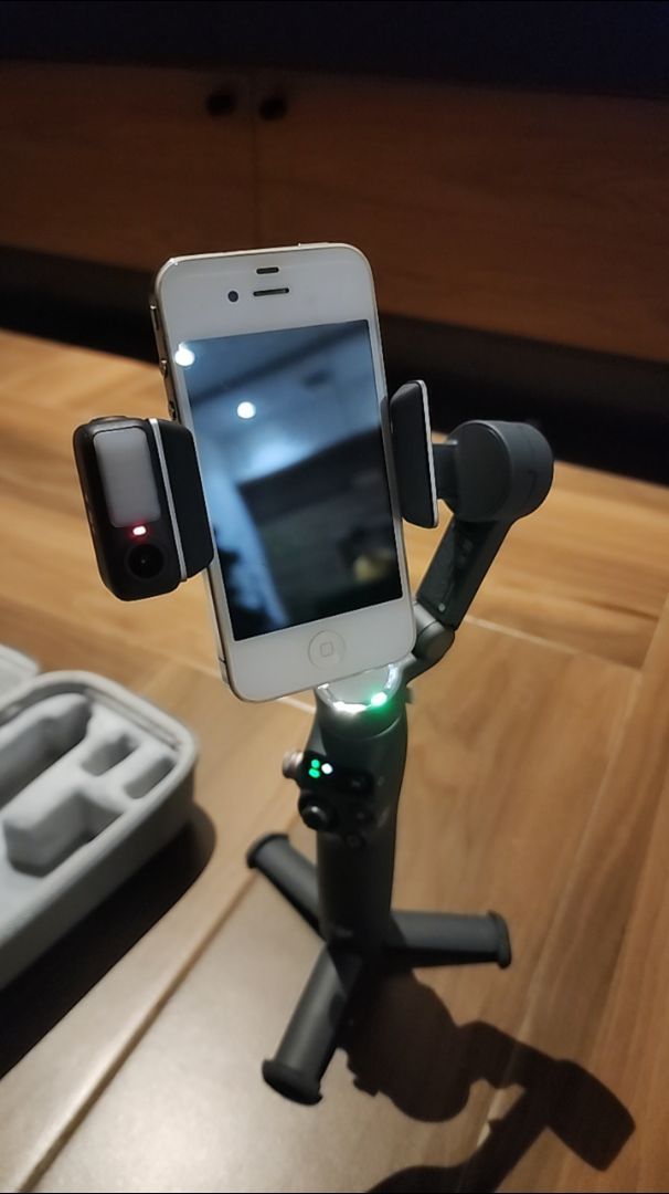 DJI Osmo Mobile 8 với mô-đun đa chức năng