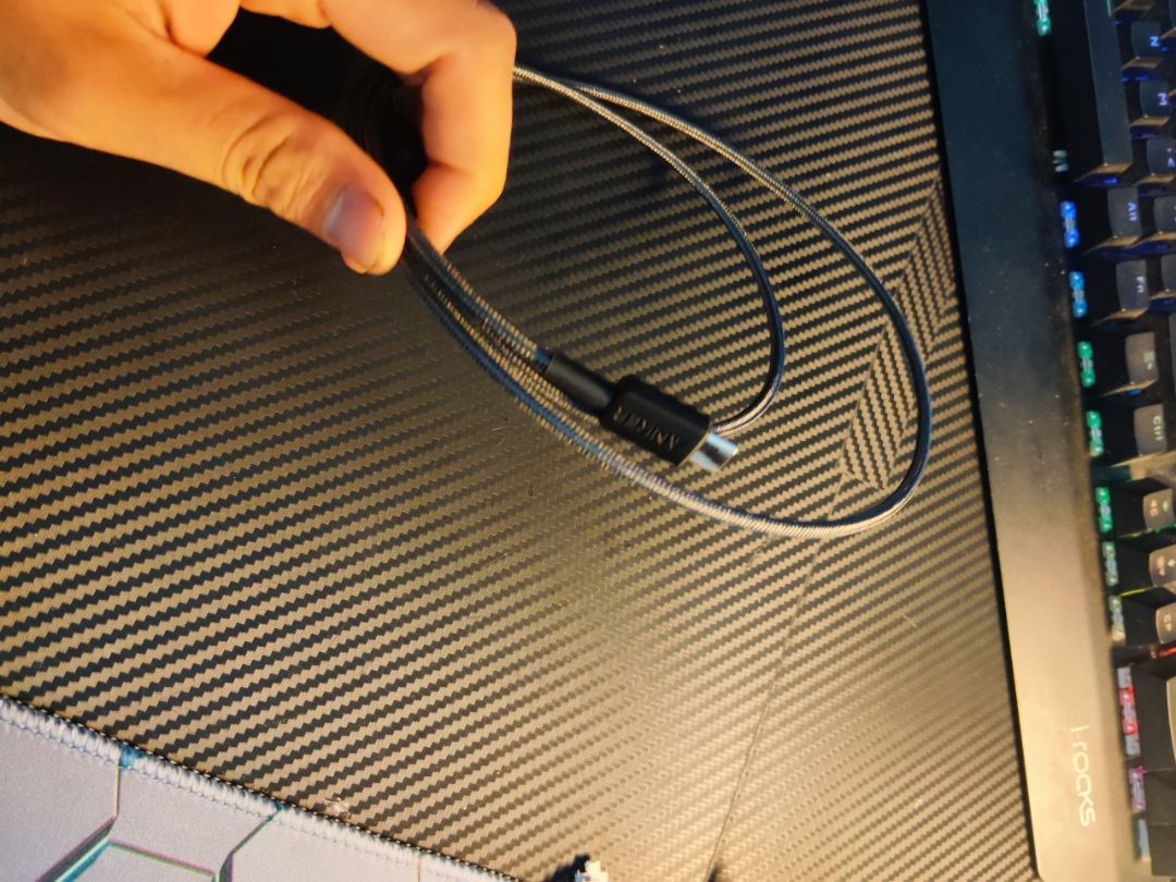 Cáp ANKER USB-A to USB-C