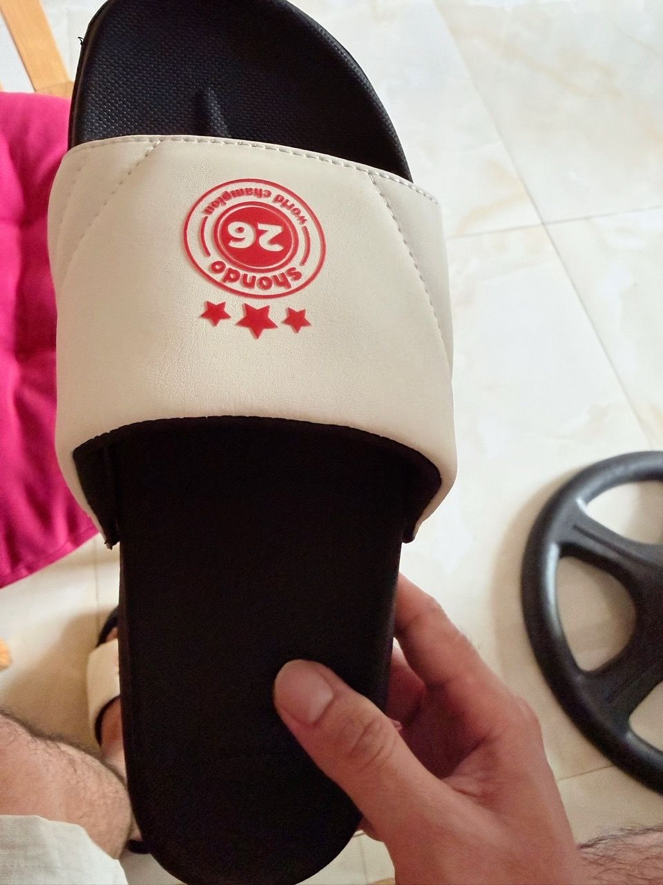 Mẫu dép Shondo thuộc bộ sưu tập Champion