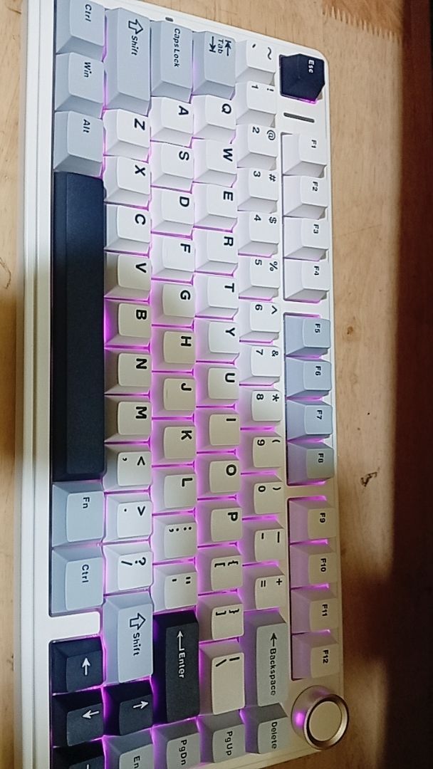 Chi tiết keycap AULA F75