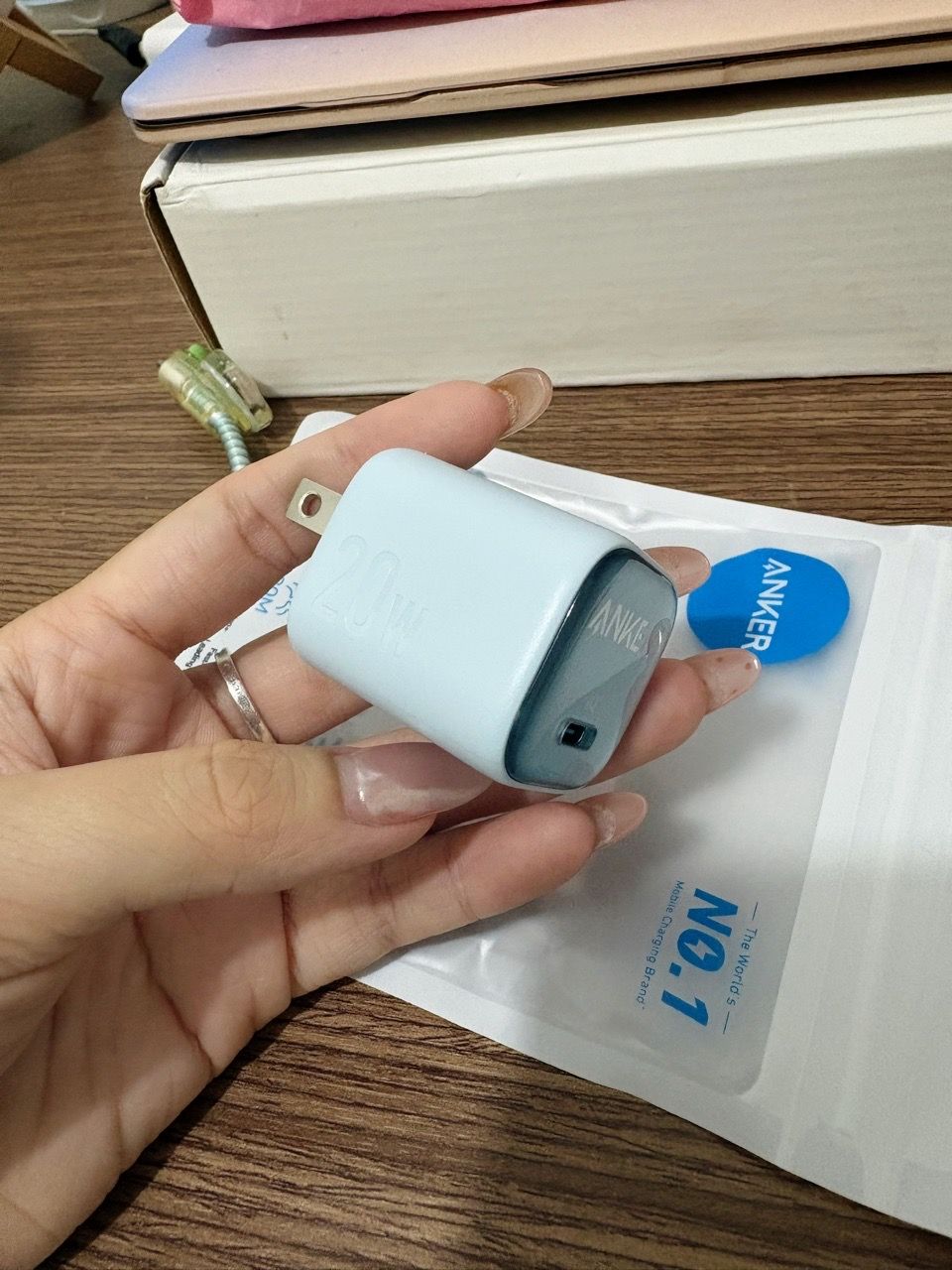 Các phiên bản củ sạc ANKER