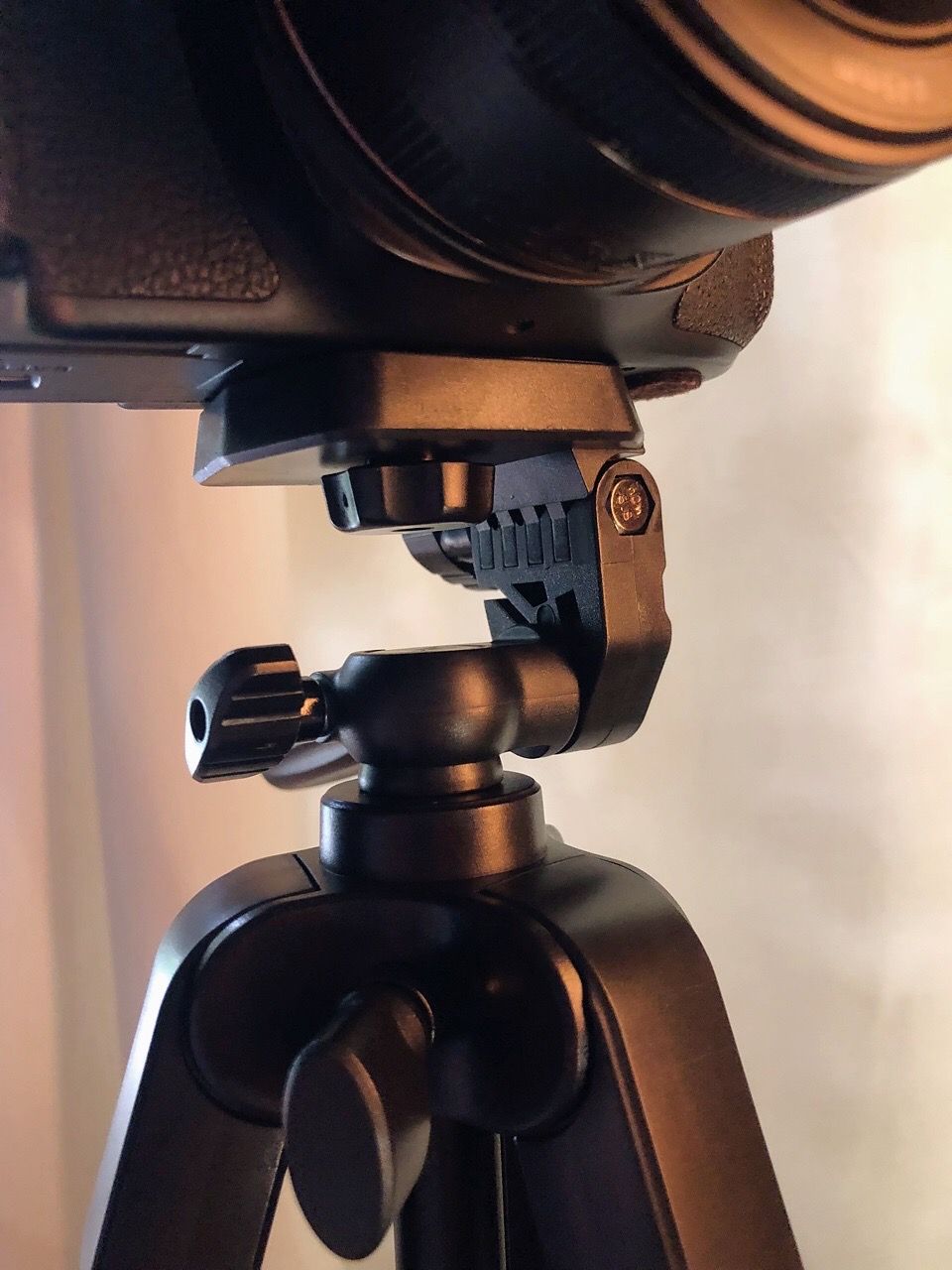 Tripod Kingjoy dành cho máy ảnh và GoPro