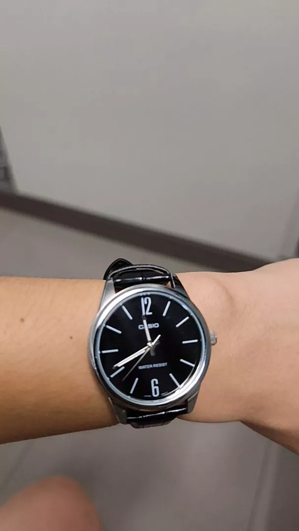 Đồng hồ nam Casio MTP-V005 chi tiết thiết kế