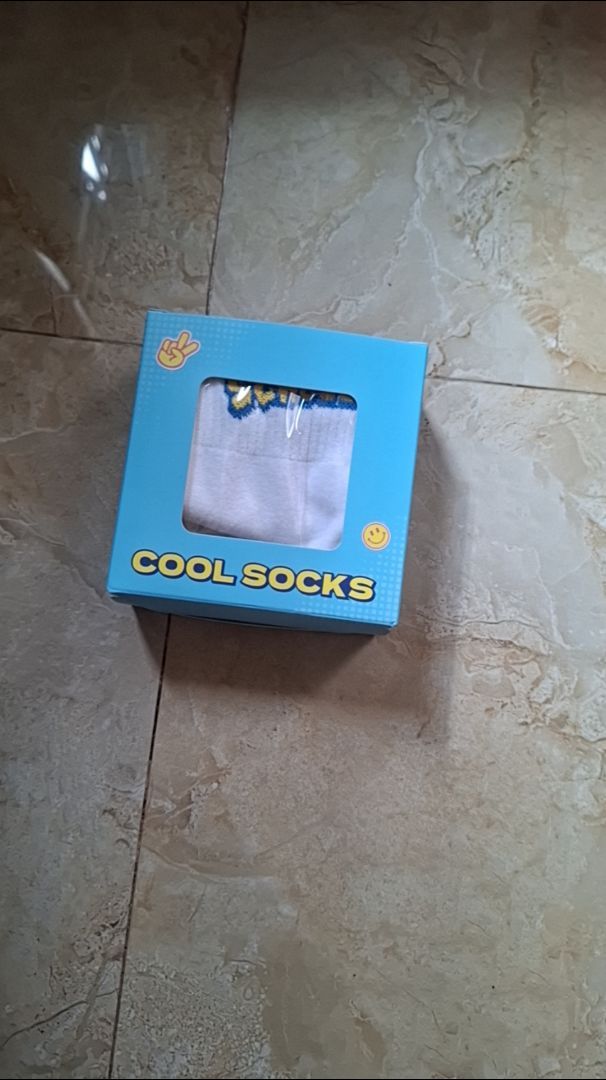 Tất vớ nam nữ màu trắng