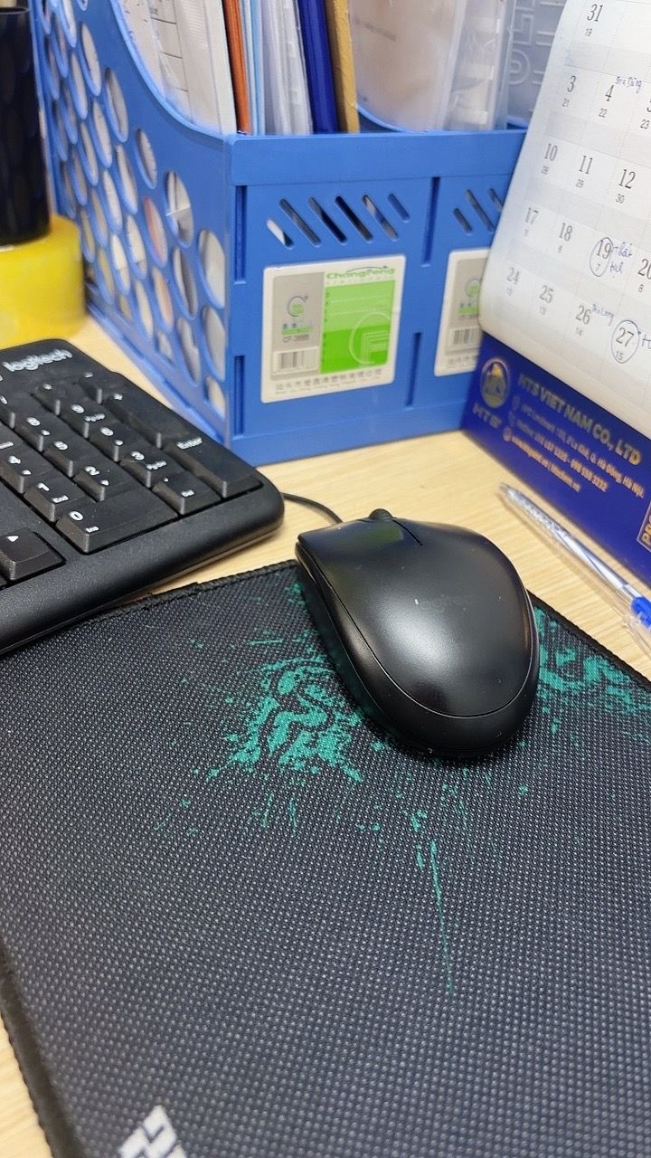 Thiết kế chuột Logitech G403 HERO
