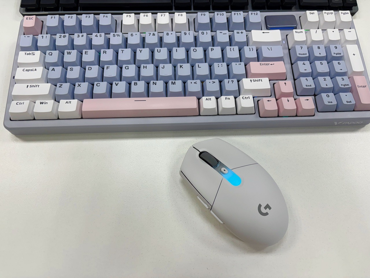Chuột gaming Logitech không dây