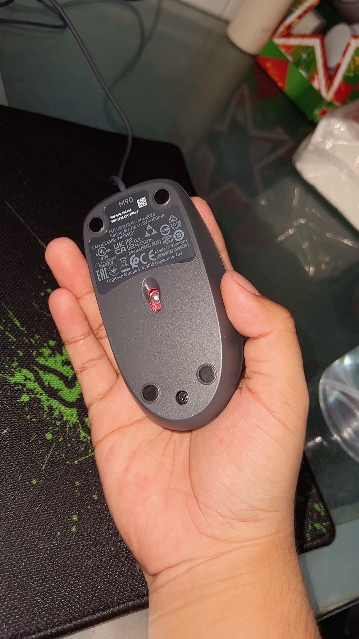 Chuột có dây Logitech M90