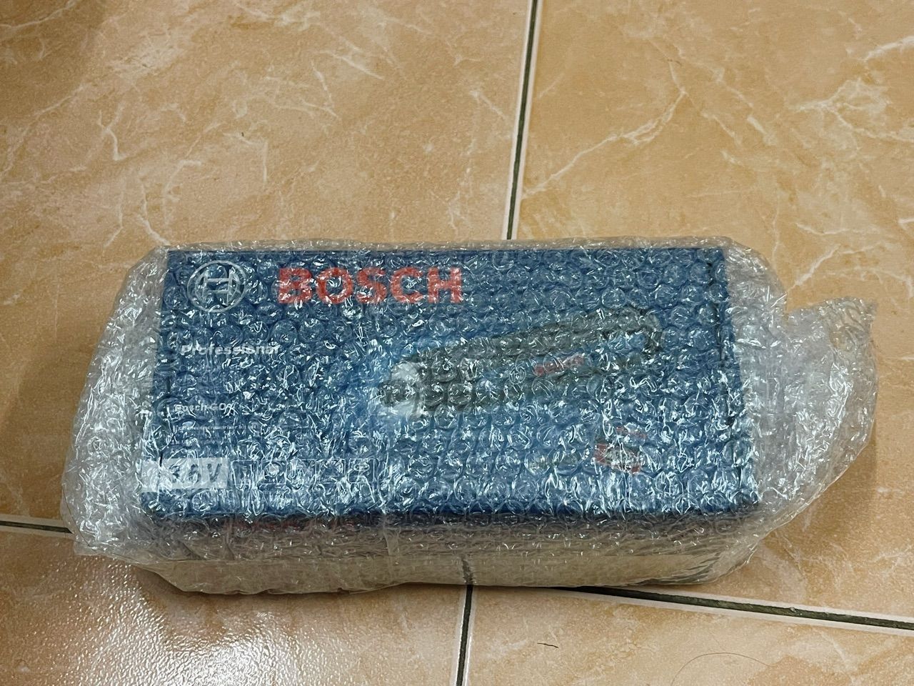 Máy Bosch Go 3 trong bộ KIT