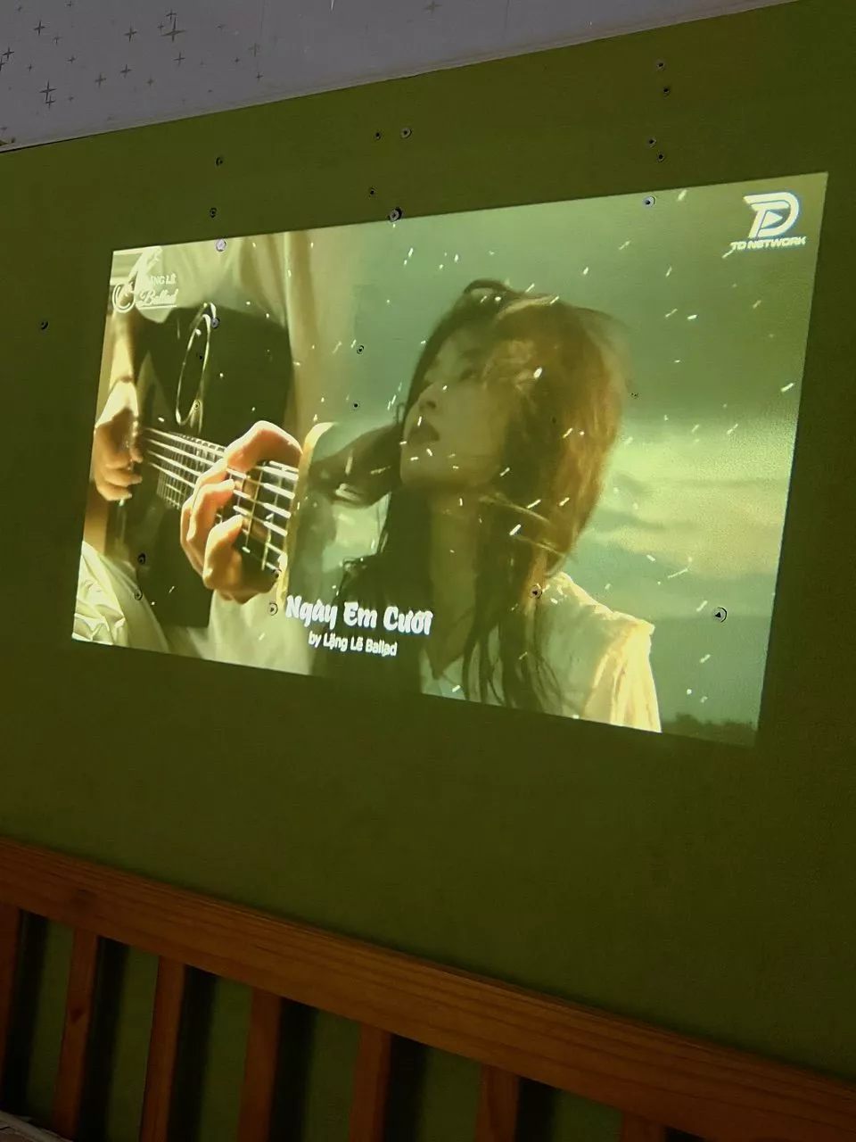 Máy chiếu GOOJODOQ kết nối đa dạng