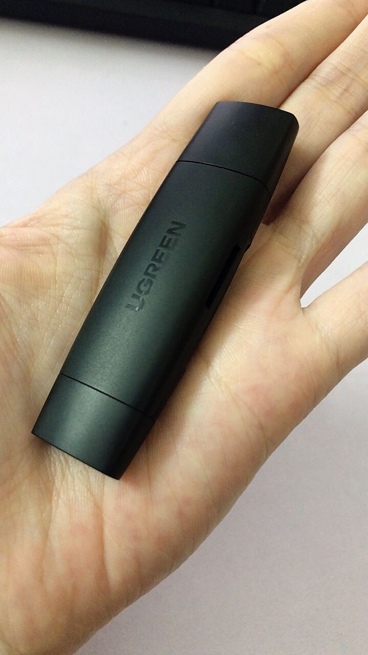 Đầu đọc thẻ USB-C Ugreen
