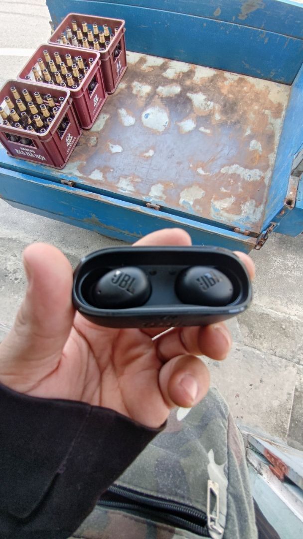 Tai nghe earbuds JBL