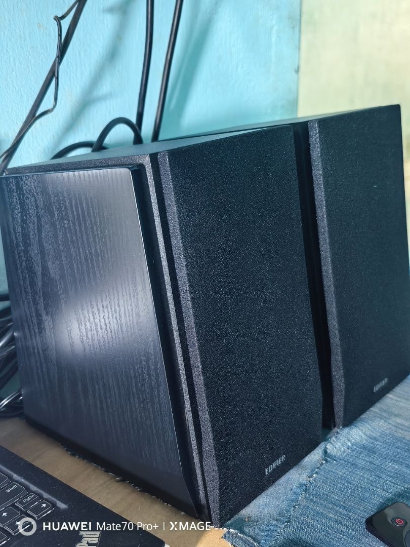 Loa EDIFIER R1855DB màu đen