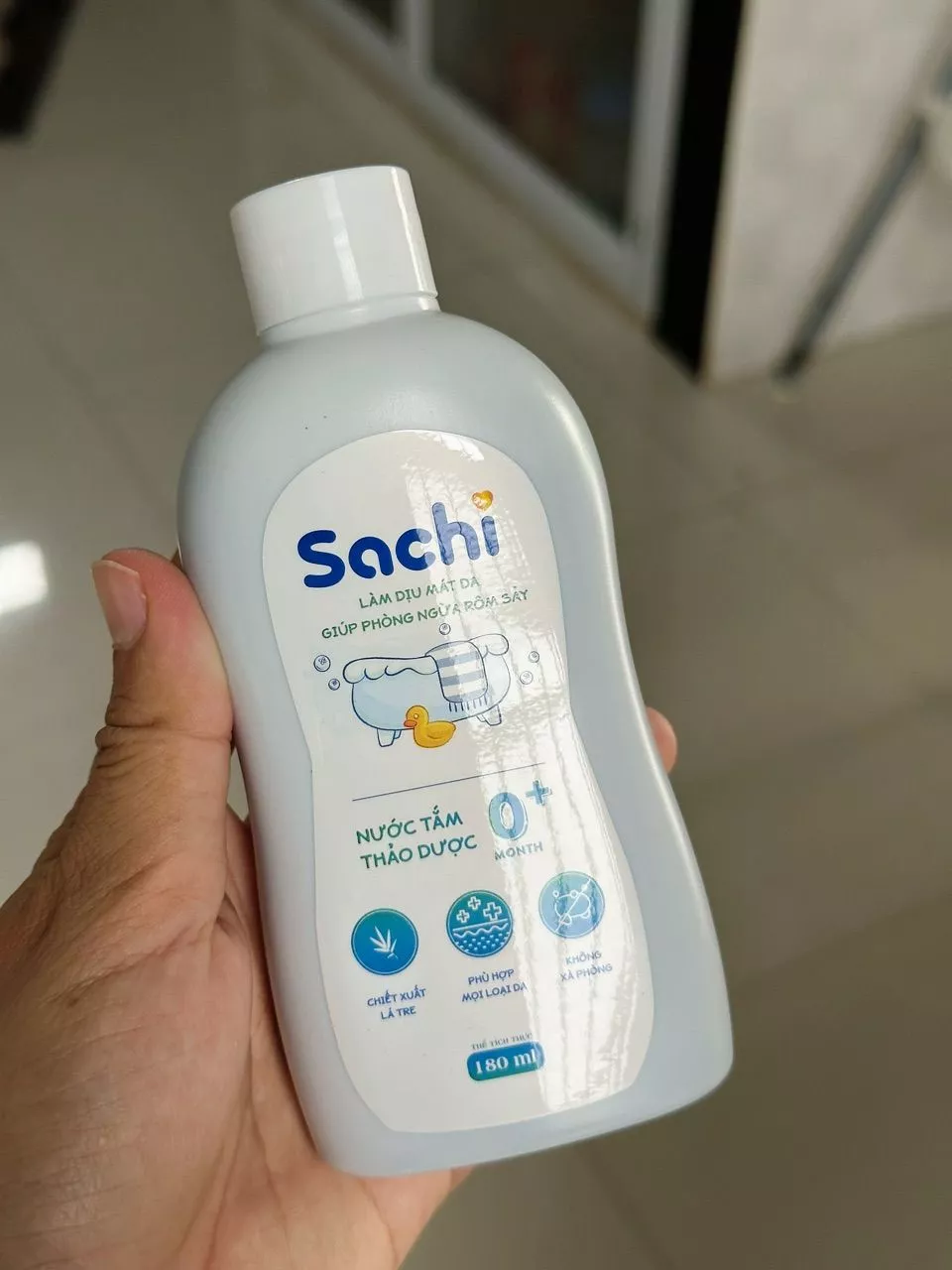 Nước tắm thảo dược Sachi không xà phòng cho bé