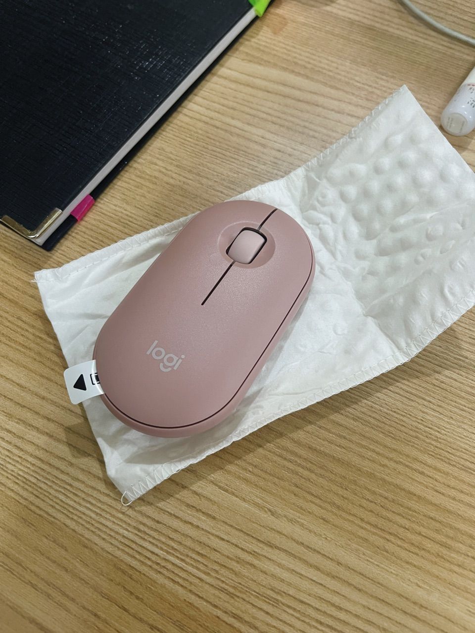 Chuột Bluetooth Logitech Pebble 2