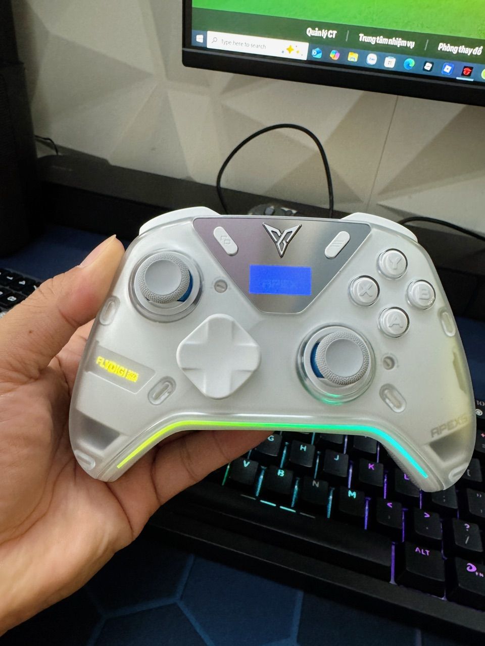 Các nút điều khiển trên Flydigi Apex 5 Elite