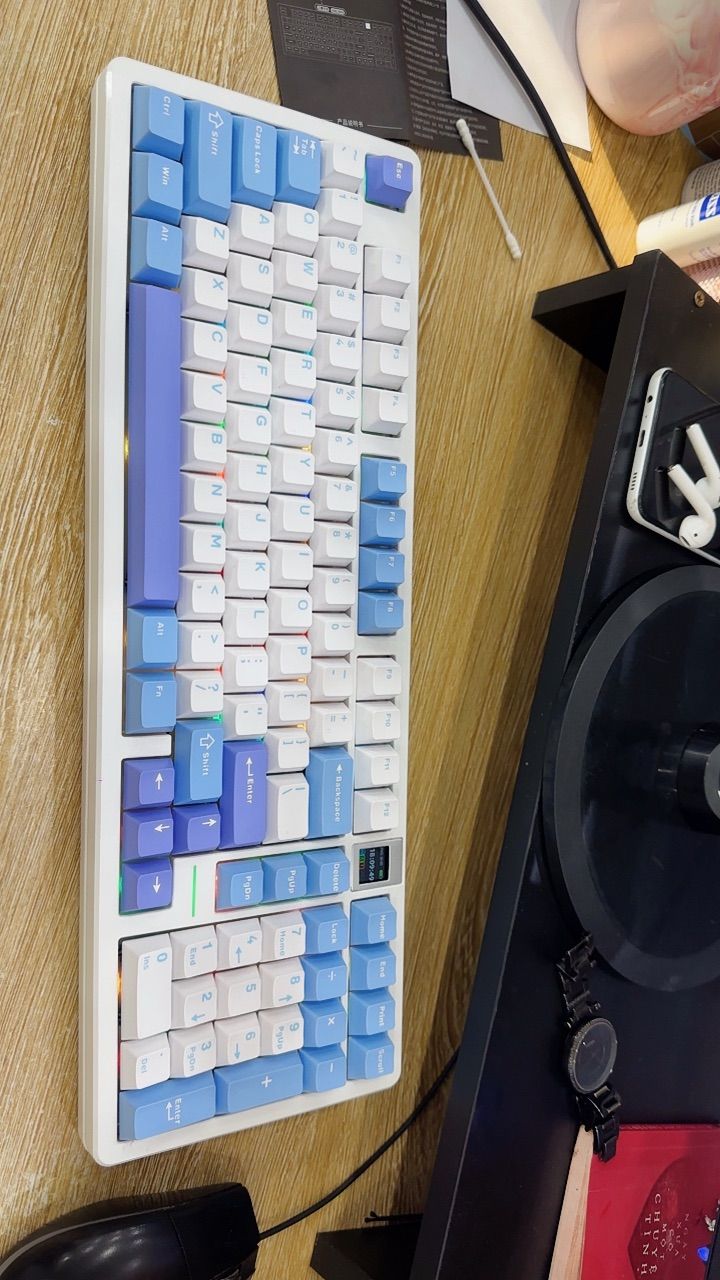 Layout và keycap bàn phím Weikav WK102