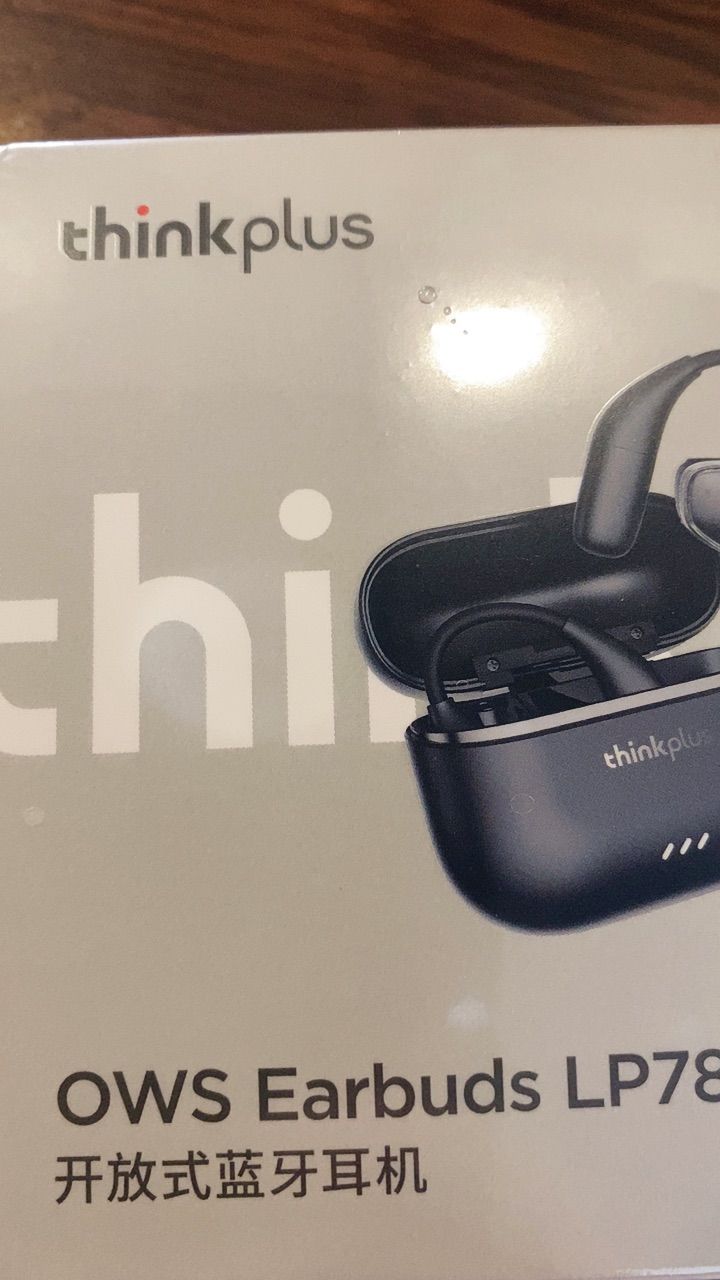 Thiết kế in-ear Lenovo LP78