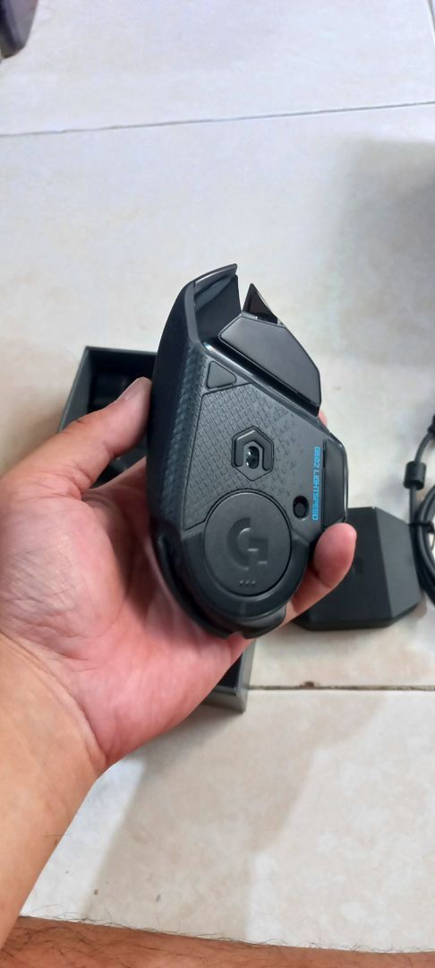 Cảm biến và thiết kế Logitech G502 LIGHTSPEED
