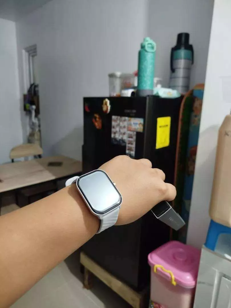 Đồng hồ hỗ trợ gọi Bluetooth