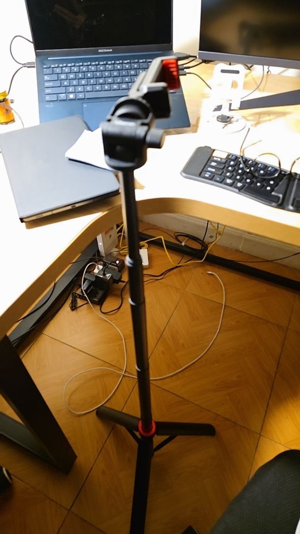 Ulanzi MT-79 chân tripod gấp gọn