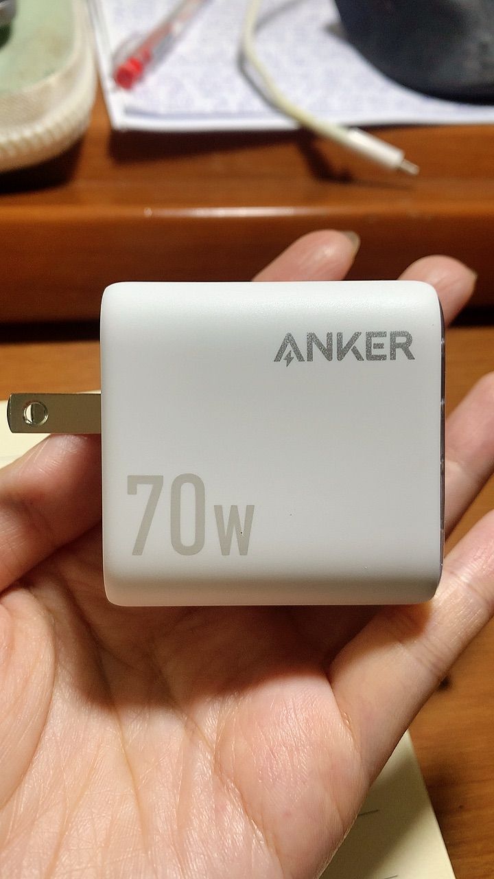 Củ sạc Anker chân gập