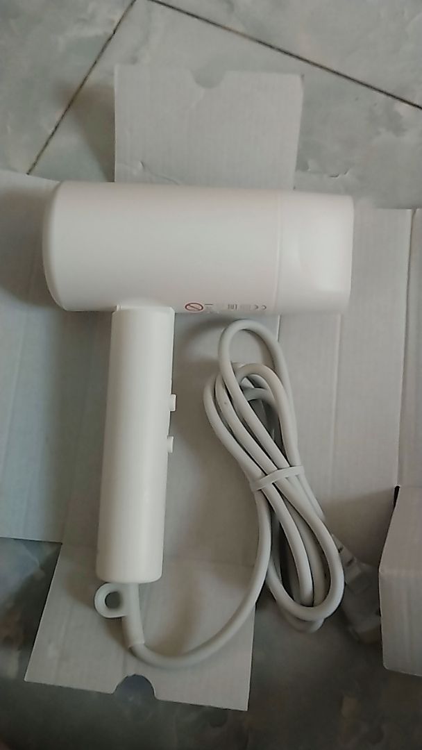 Thiết kế Xiaomi Compact Hair Dryer H101