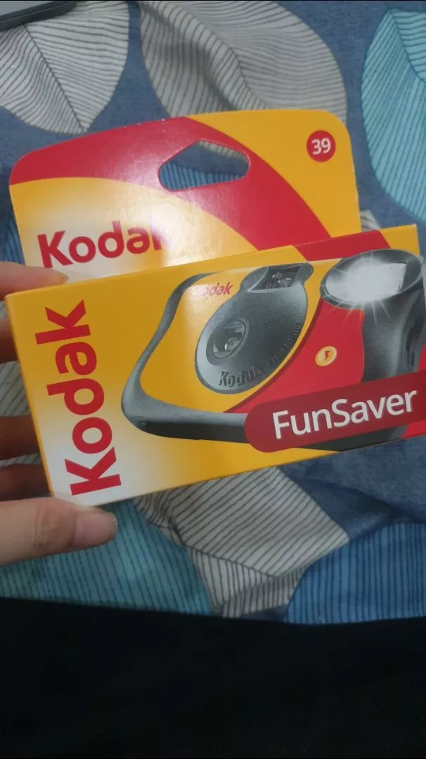 Cách chụp ảnh với Kodak Funsaver 800