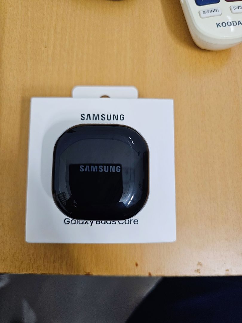 Hộp sạc Samsung Galaxy Buds Core
