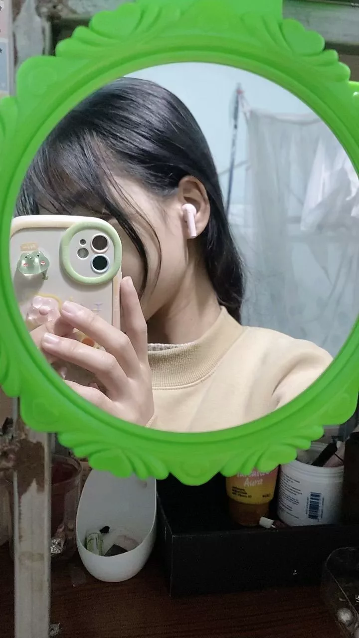 Realfit F1 - tai nghe không dây