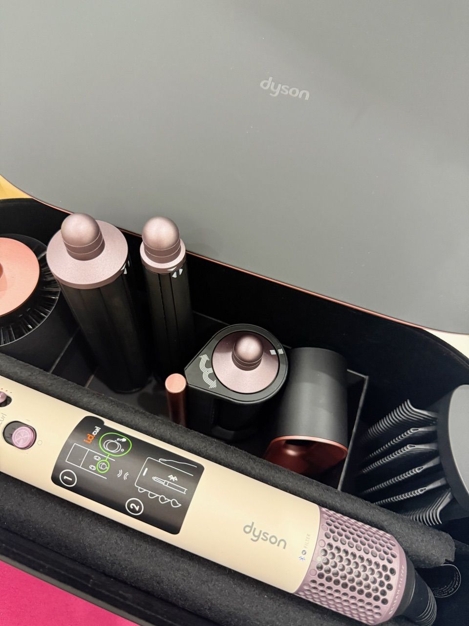 Máy tạo kiểu tóc Dyson Airwrap i.d.