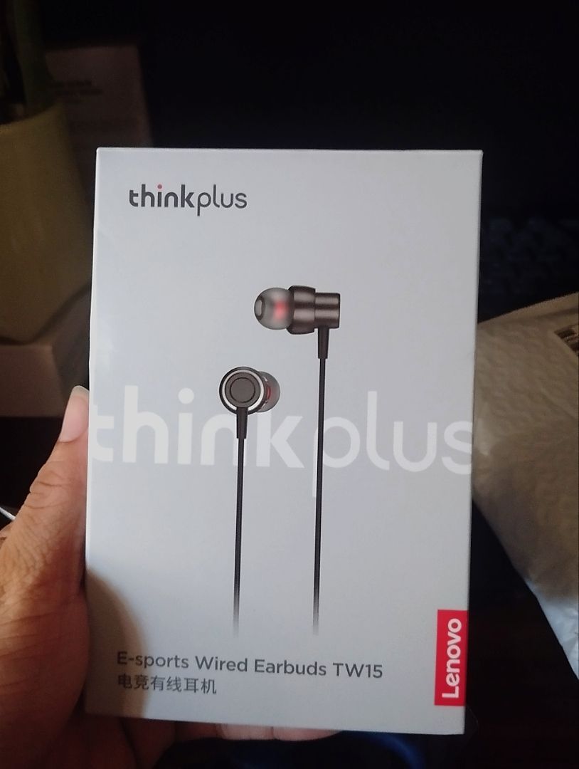 Thiết kế in-ear Lenovo TW15 PRO