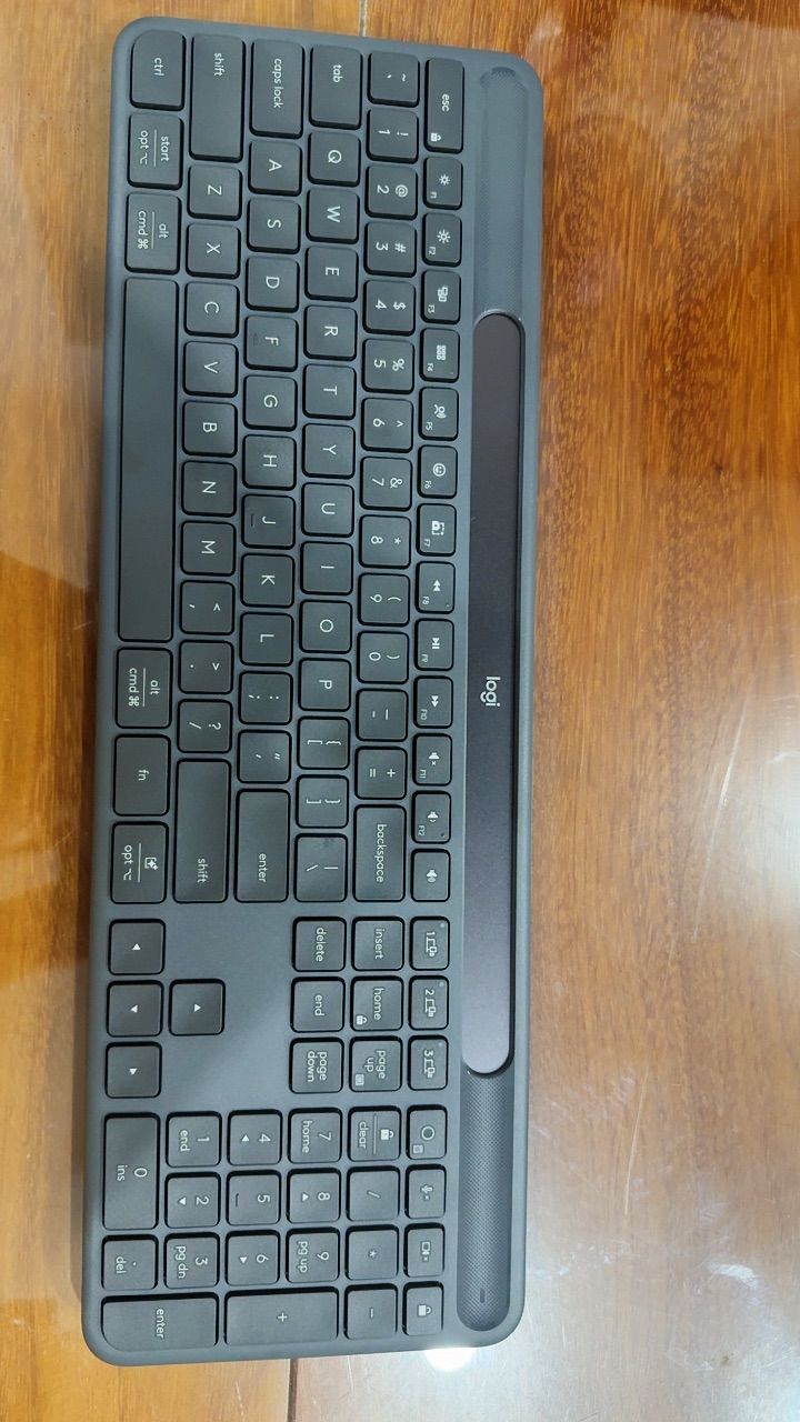 Bàn phím Logitech K980