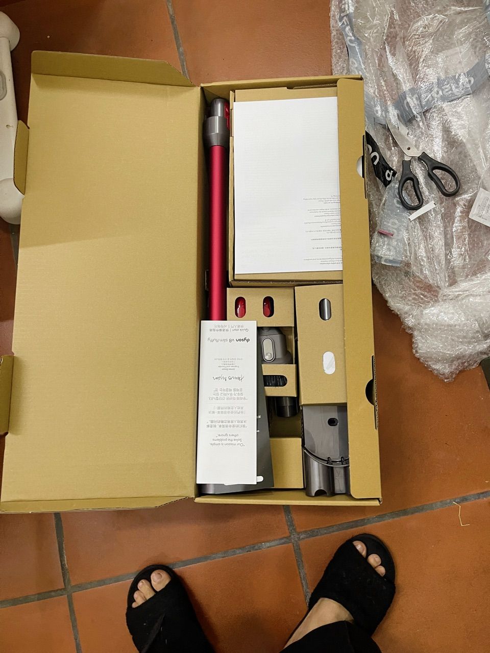 Đầu hút khe kẽ của Dyson V8 Slim Fluffy