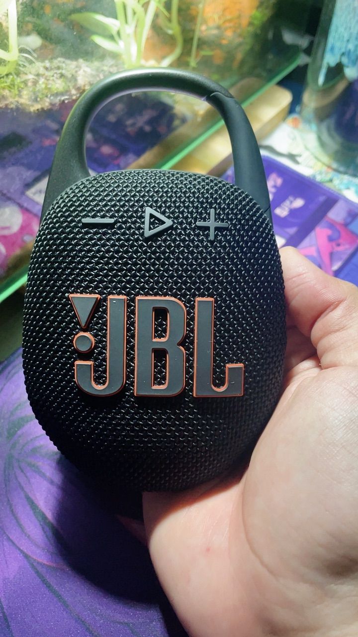 JBL Clip 5 di động