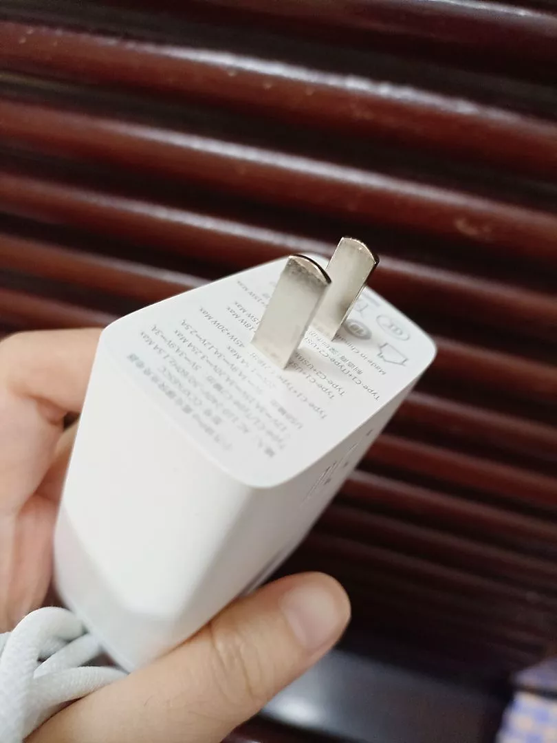 Cổng sạc trên bộ sạc Baseus