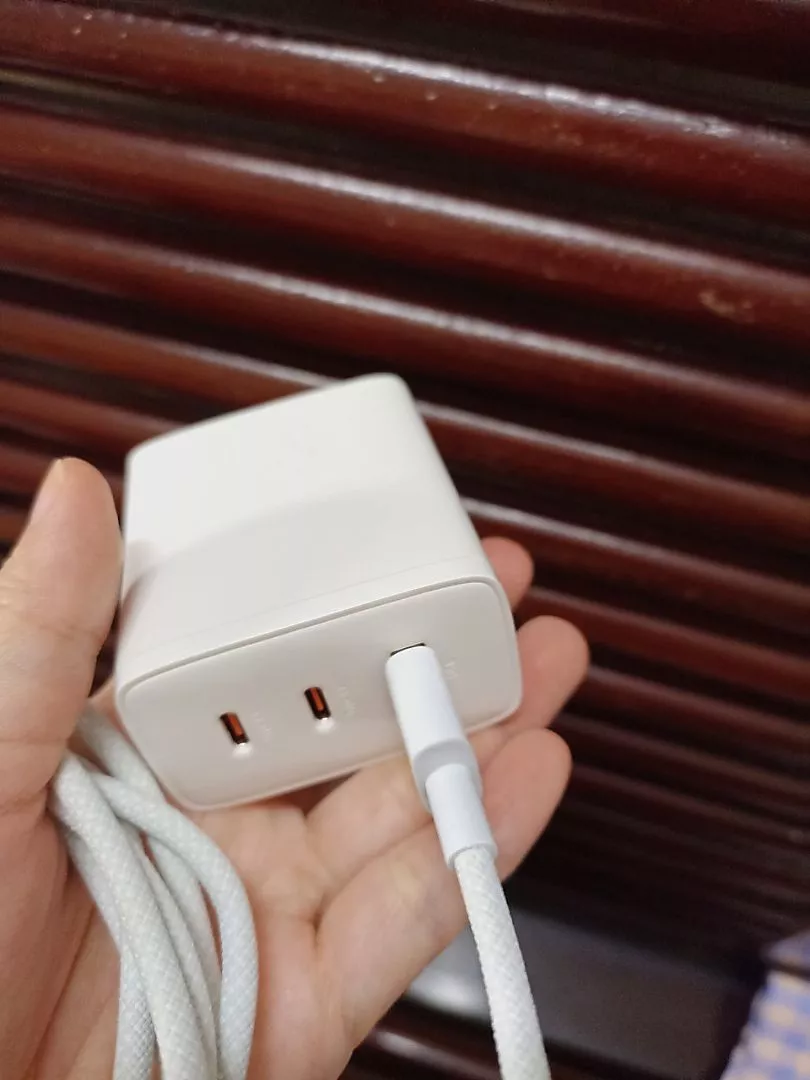 Thiết kế bộ sạc Baseus 65W