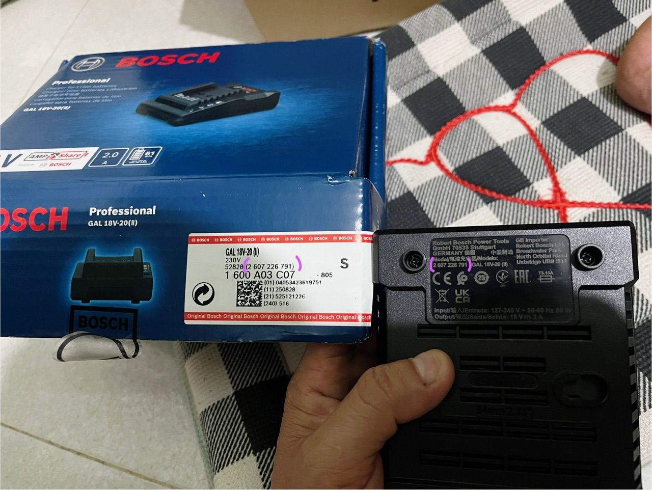 Bộ sạc pin Bosch Professional 18V
