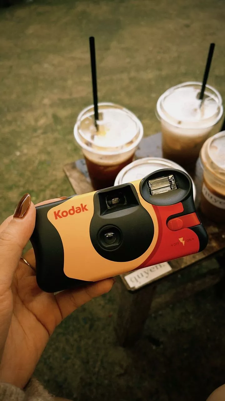 Máy chụp ảnh dùng một lần Kodak Funsaver 800 fullbox