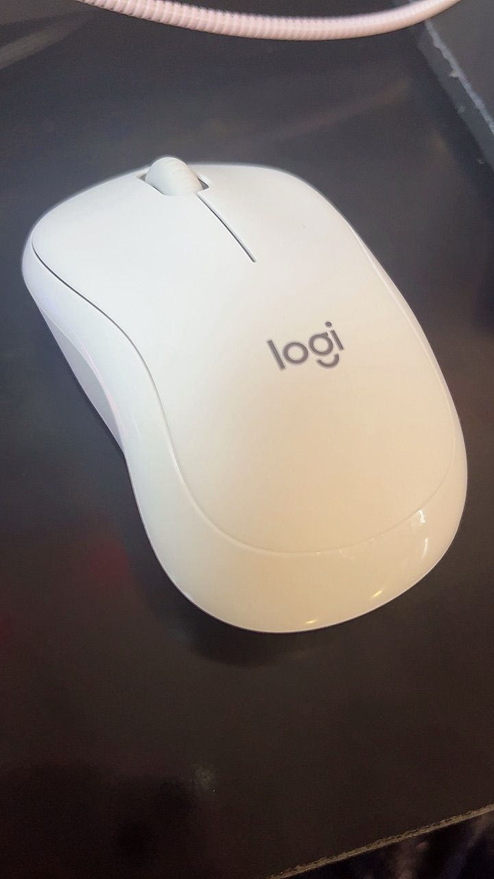 Thiết kế nhỏ gọn của Logitech M240