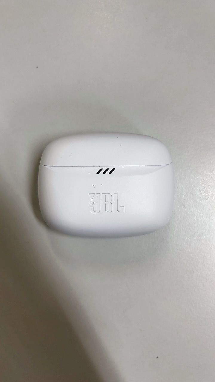 Hộp sạc JBL Tune Buds 2