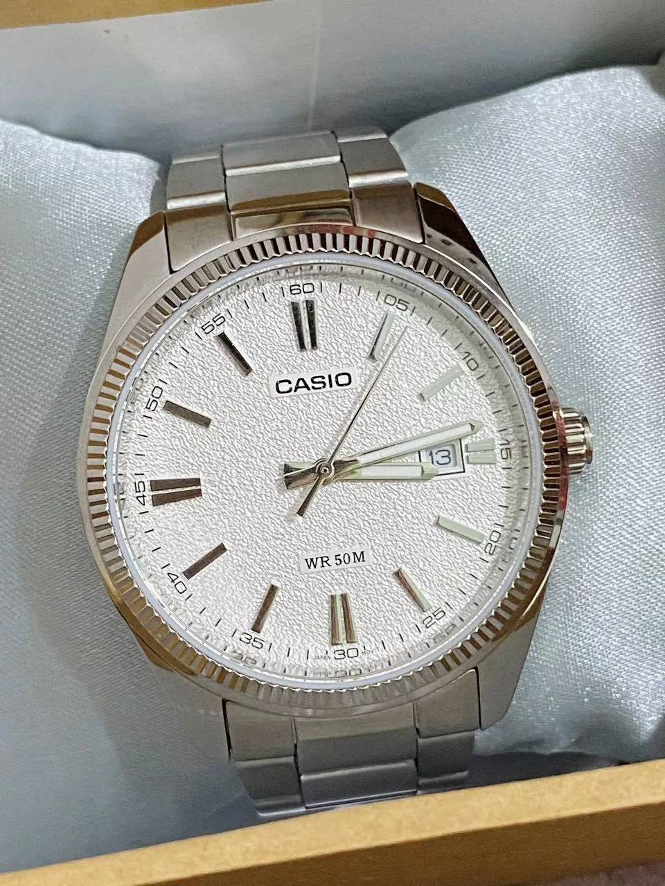 Hộp và phụ kiện đi kèm đồng hồ Casio MTP-1302DA