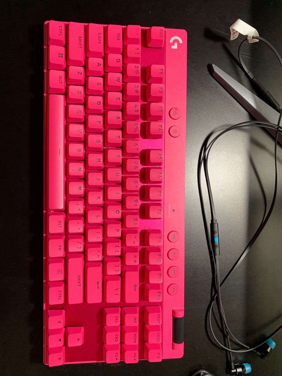 Bàn phím gaming Logitech có dây