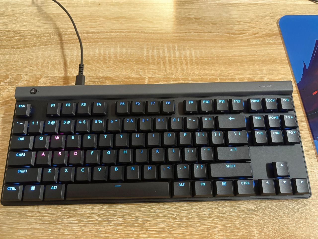 Đèn LIGHTSYNC RGB trên Logitech G515 TKL
