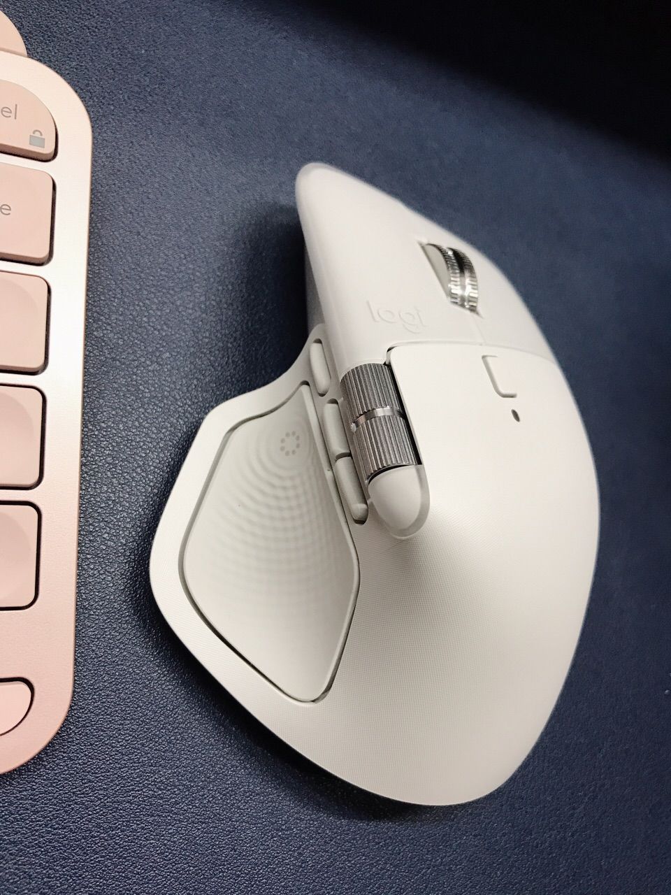 Chi tiết Logitech MX Master 4