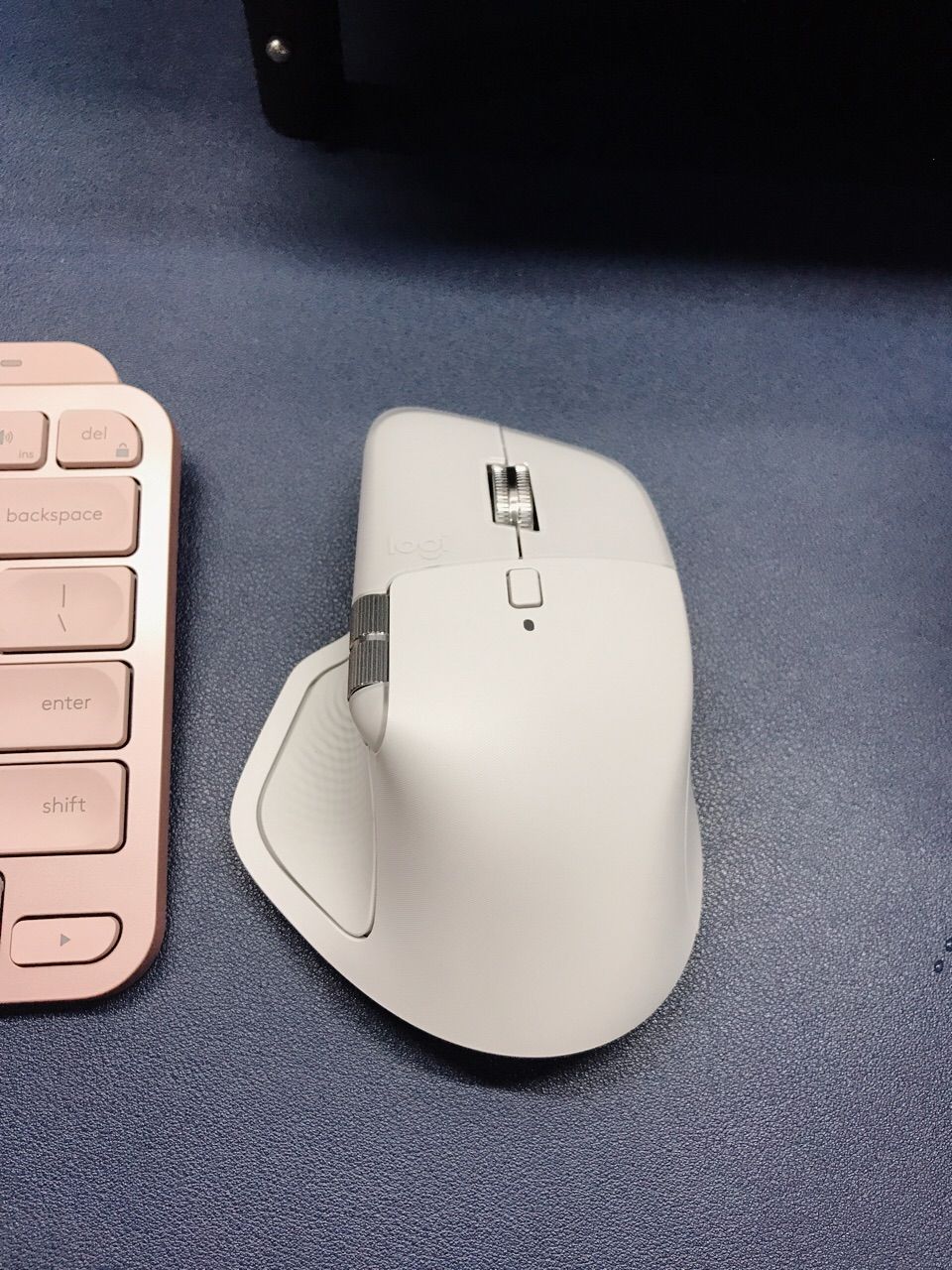 Chuột Logitech MX Master 4 không dây