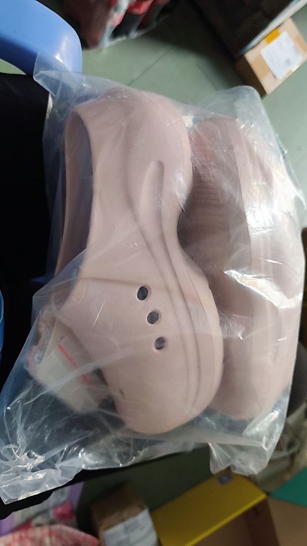 Thiết kế clog dép sục Shondo