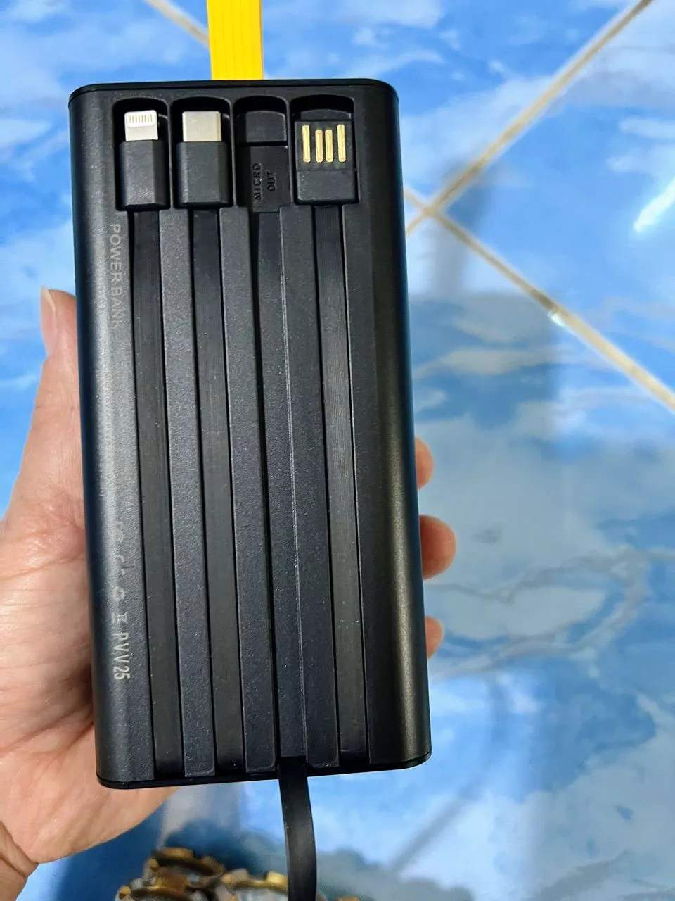 Sạc dự phòng 50.000mAh kèm 4 cáp sạc