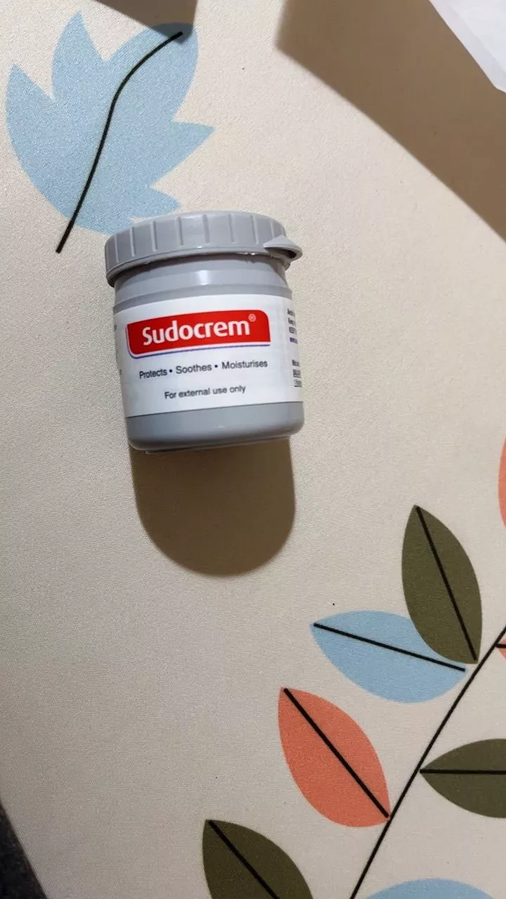 Hũ kem hăm Sudocrem