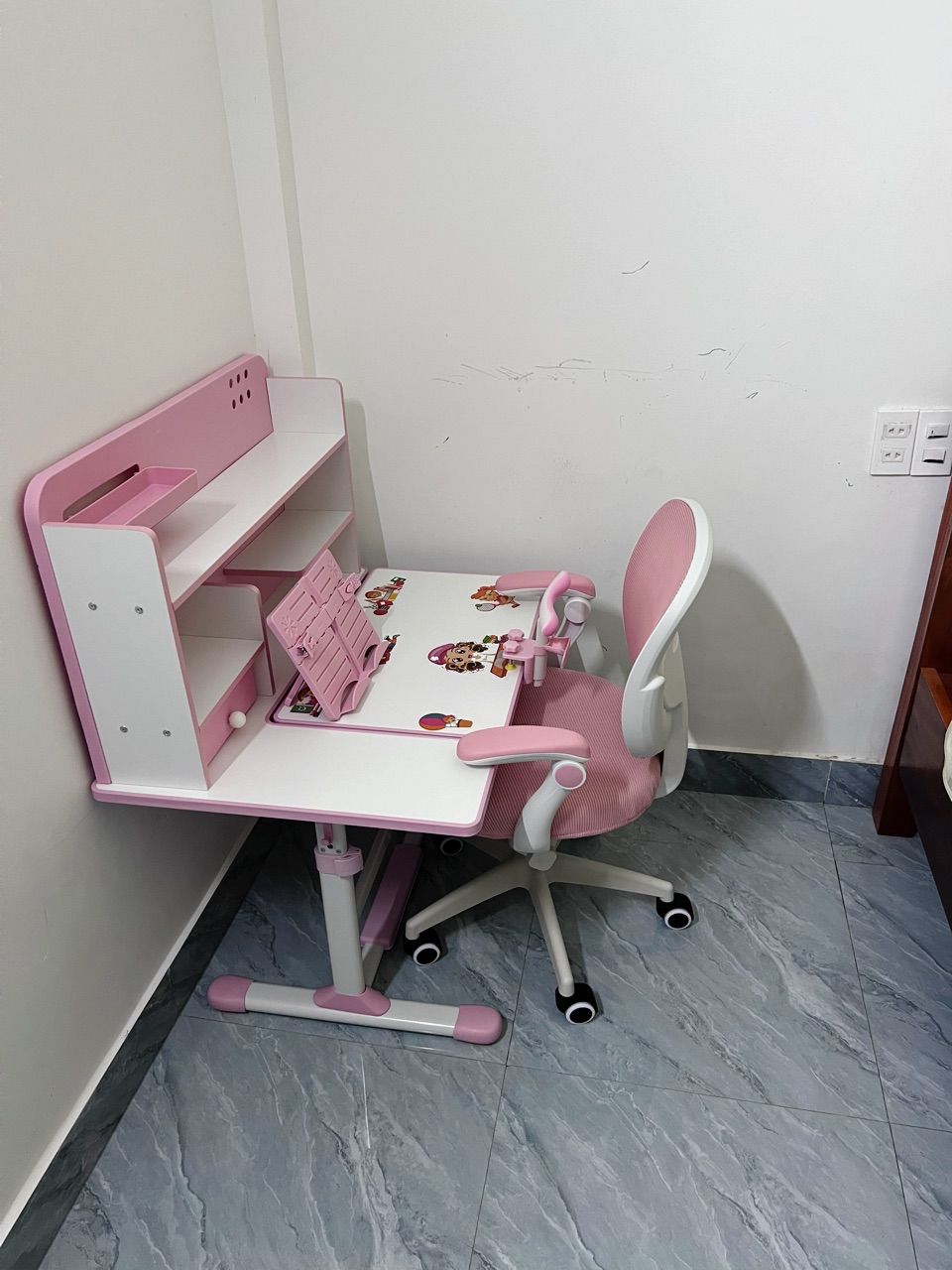 Bàn học sinh Lumili E10 plus có giá sách chống gù chống cận, - ảnh 6